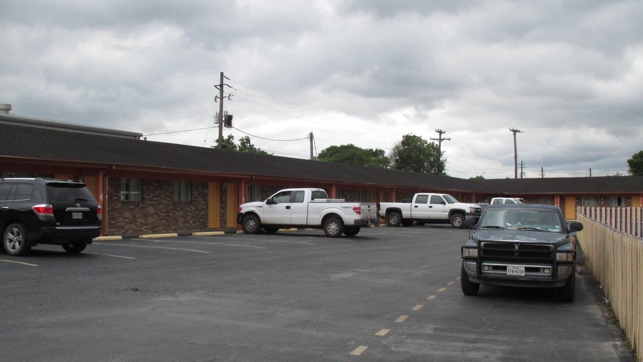 Sportsman'S Motel Eagle Lake Esterno foto