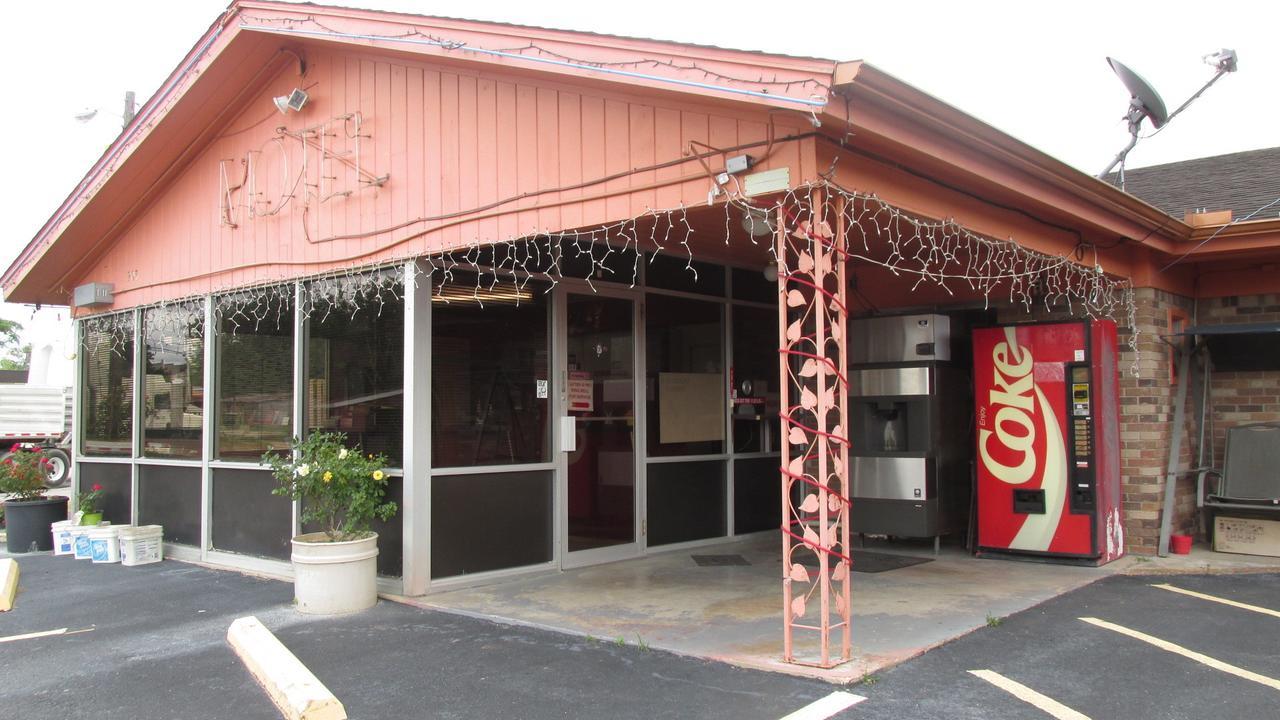 Sportsman'S Motel Eagle Lake Esterno foto