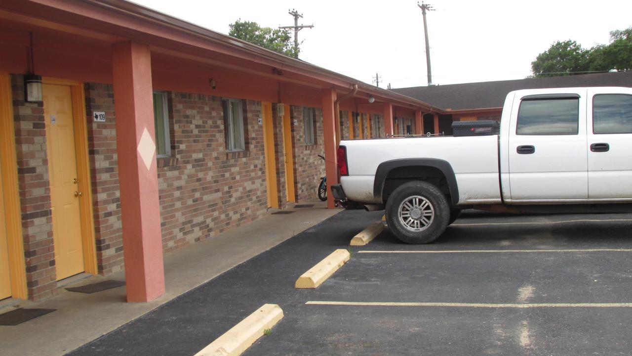 Sportsman'S Motel Eagle Lake Esterno foto